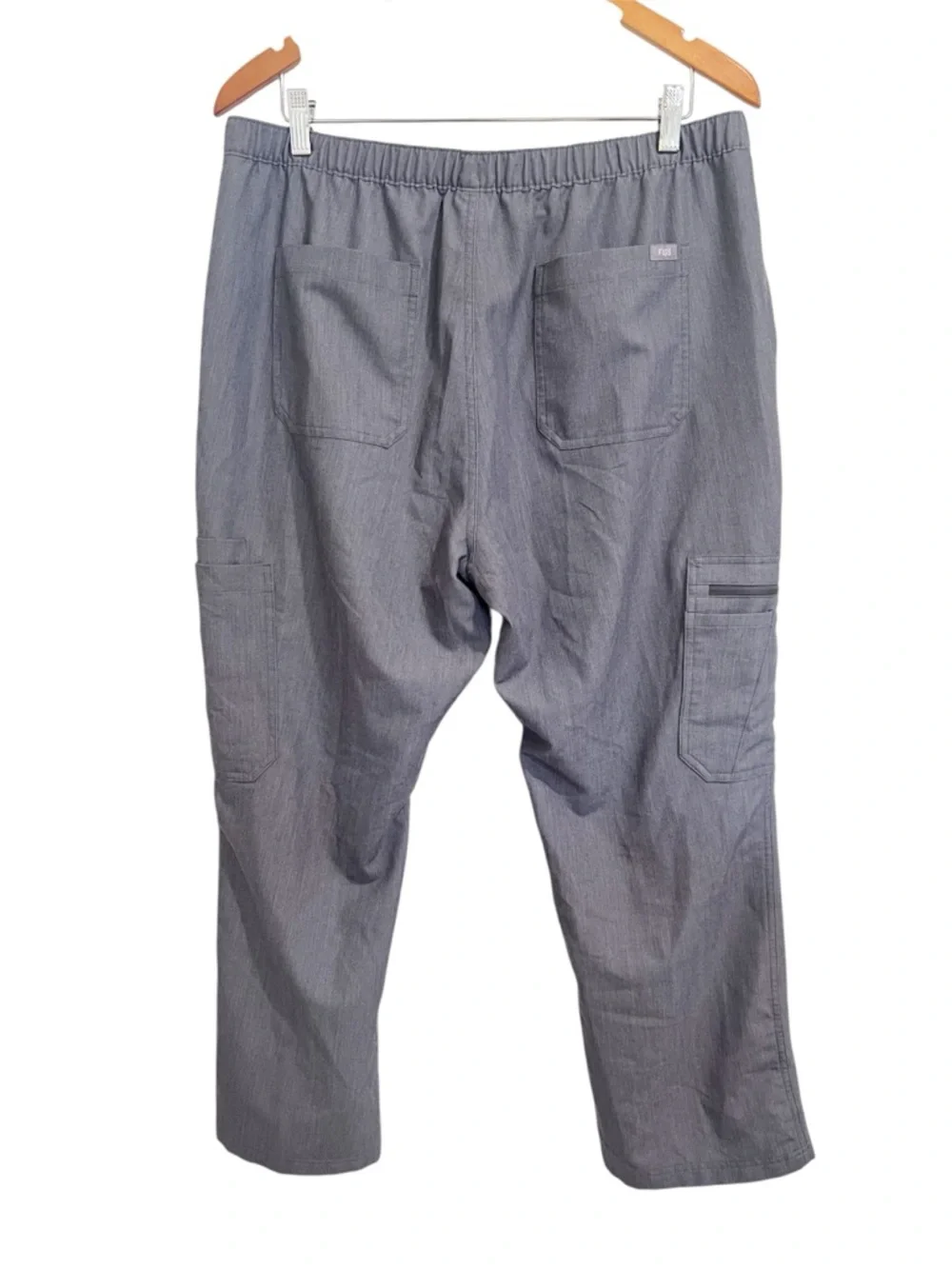 EUC Figs Men's Cairo Cargo Scrub Pants in Graphite Sz XL/S
